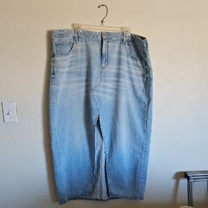 American Eagle Outfitters Denim Maxi Skirt, Low Rise, Light Blue Wash. Size 20